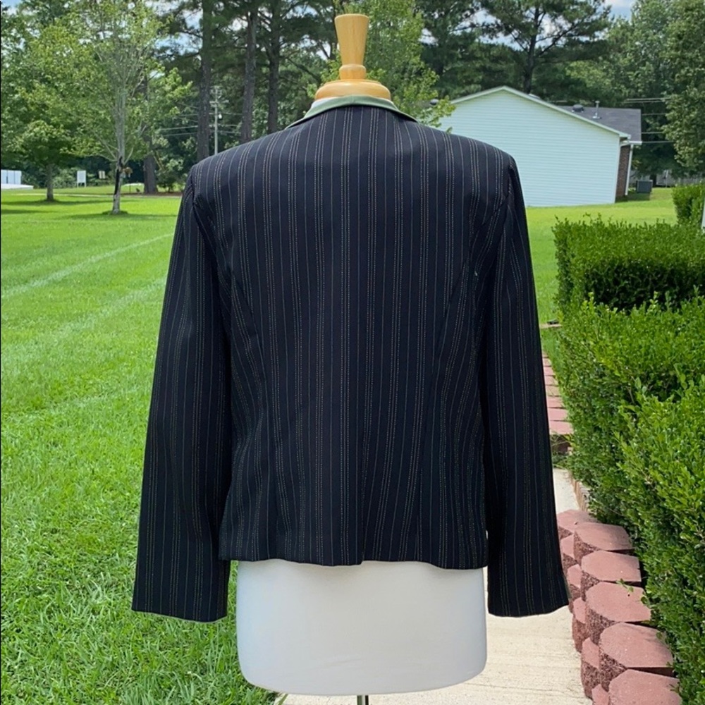 Miss Dorby Black Blazer and Green Top - Picture 4 of 8